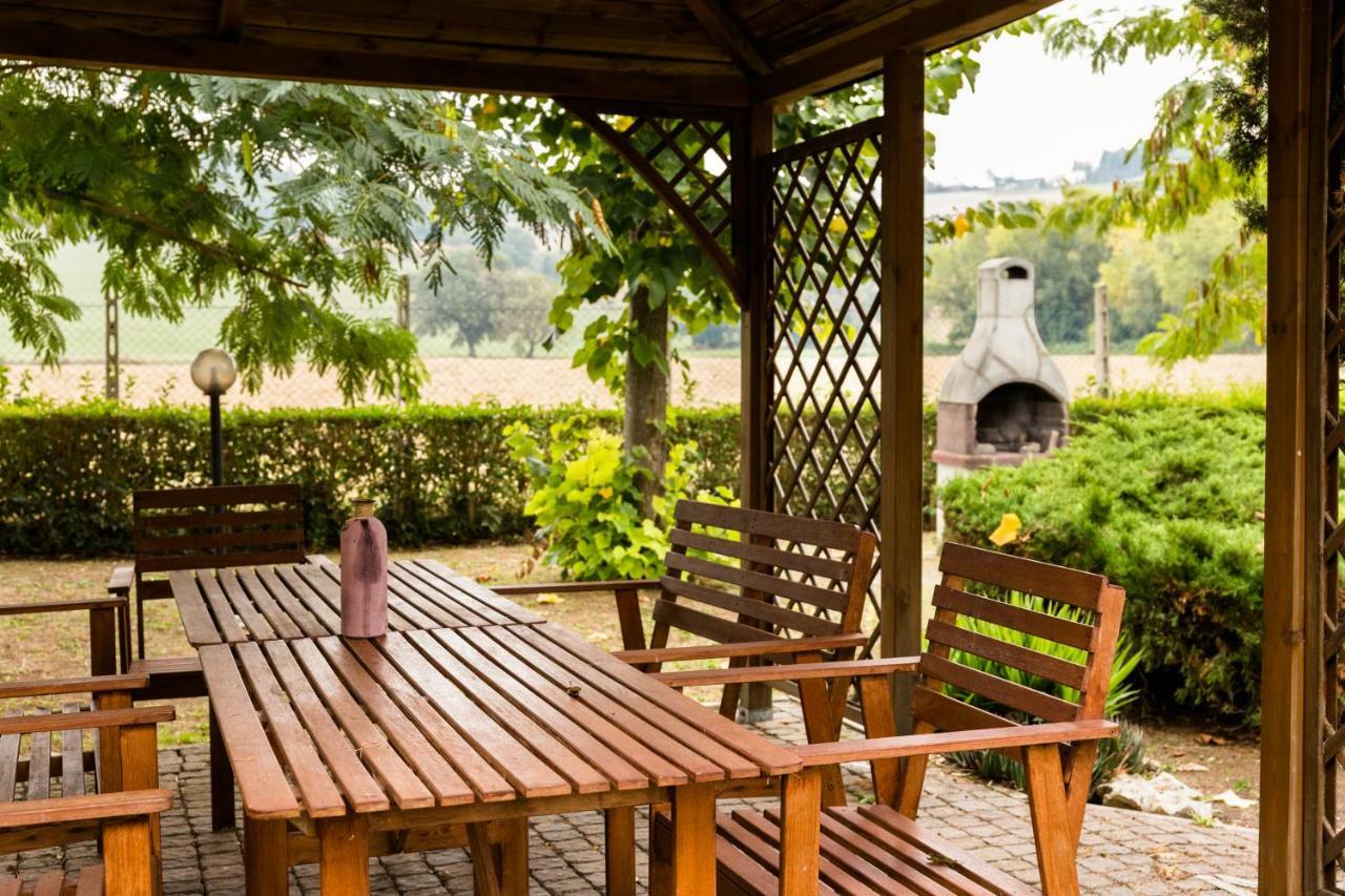 Il Casale Di Nonno Guido Bed and Breakfast Monterado Exteriör bild